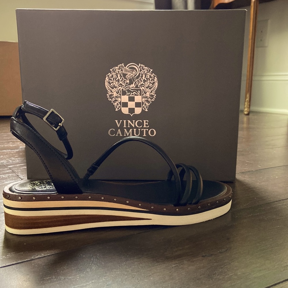 Vince Camuto, BRAND NEW, sandals!